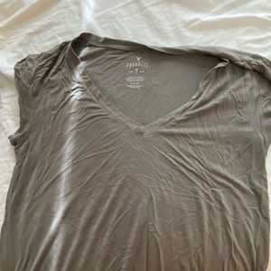 american eagle favorite tee